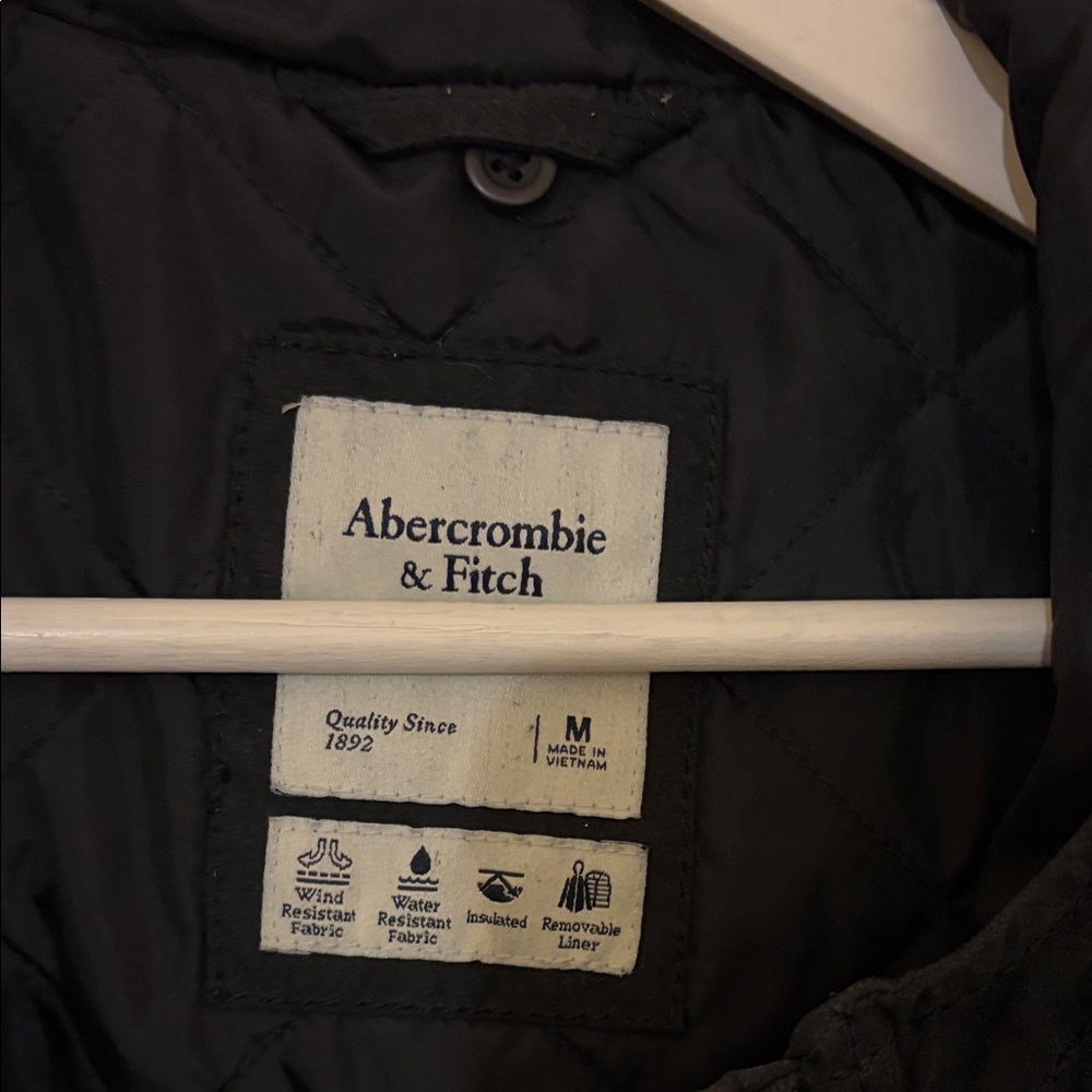 Abercrombie & Fitch Dark Quilted Outerwear